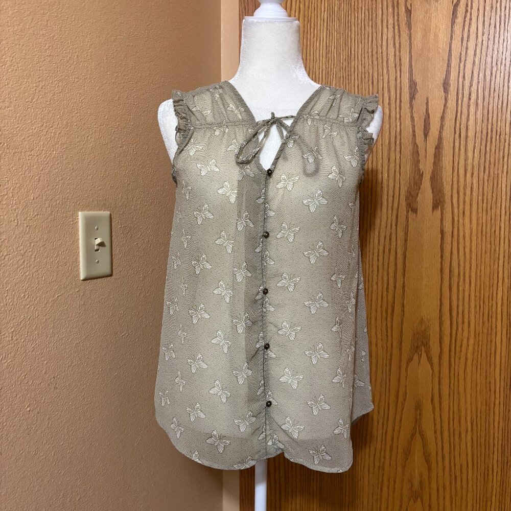Matilda Jane ladies small sleeveless button up top green with butterfly's